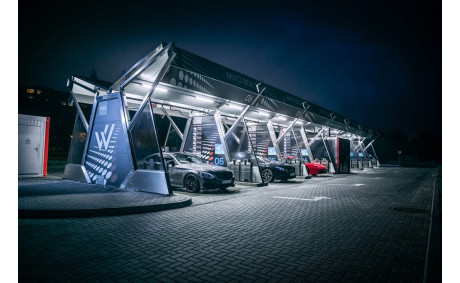 Celebrity Daughter Opens Up About Having Her Eye Color